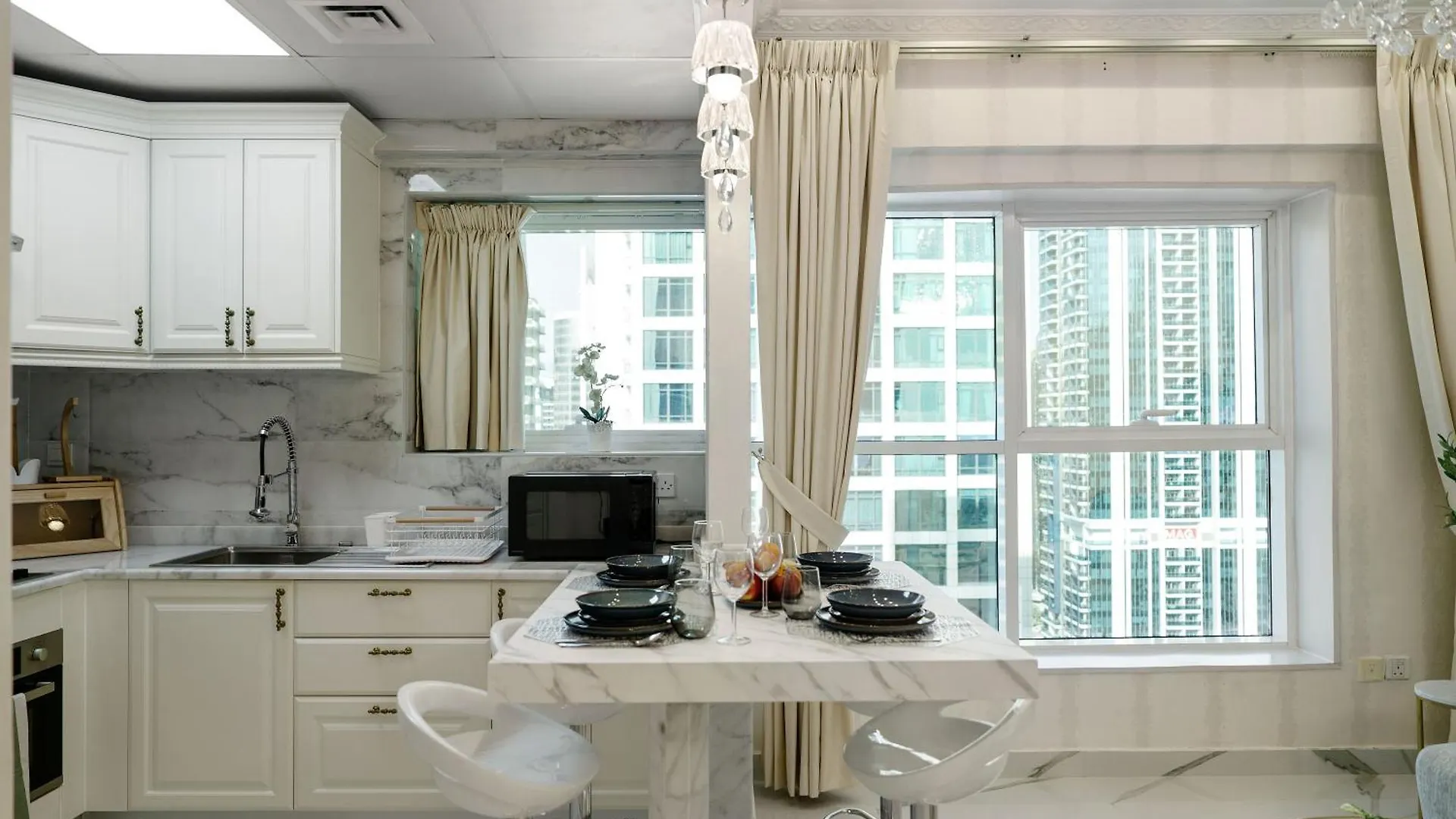 High Floor Upgraded 2Br In Jlt - Walk To Lake Park Dubai Apartment