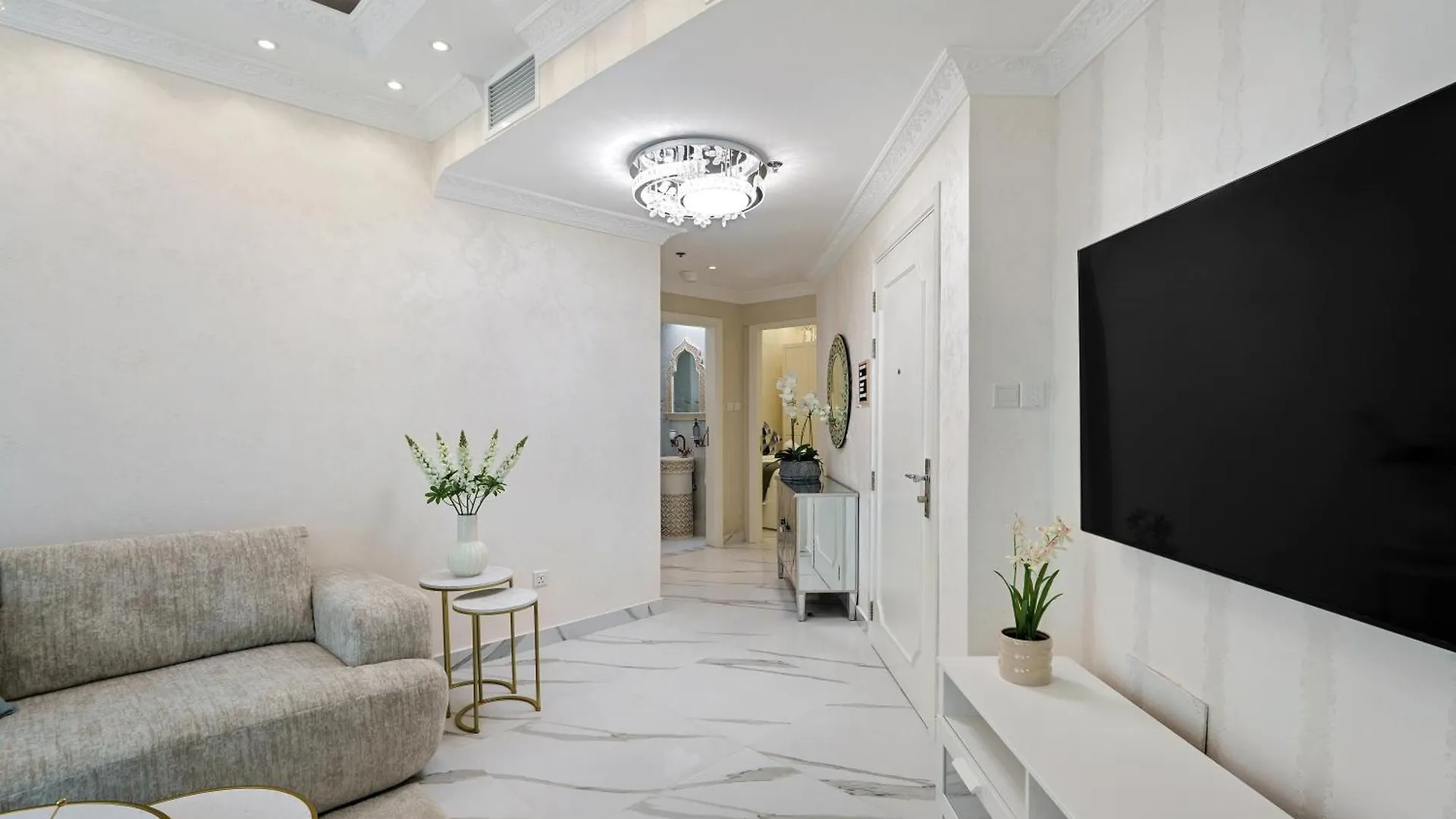 High Floor Upgraded 2Br In Jlt - Walk To Lake Park Dubai Apartment