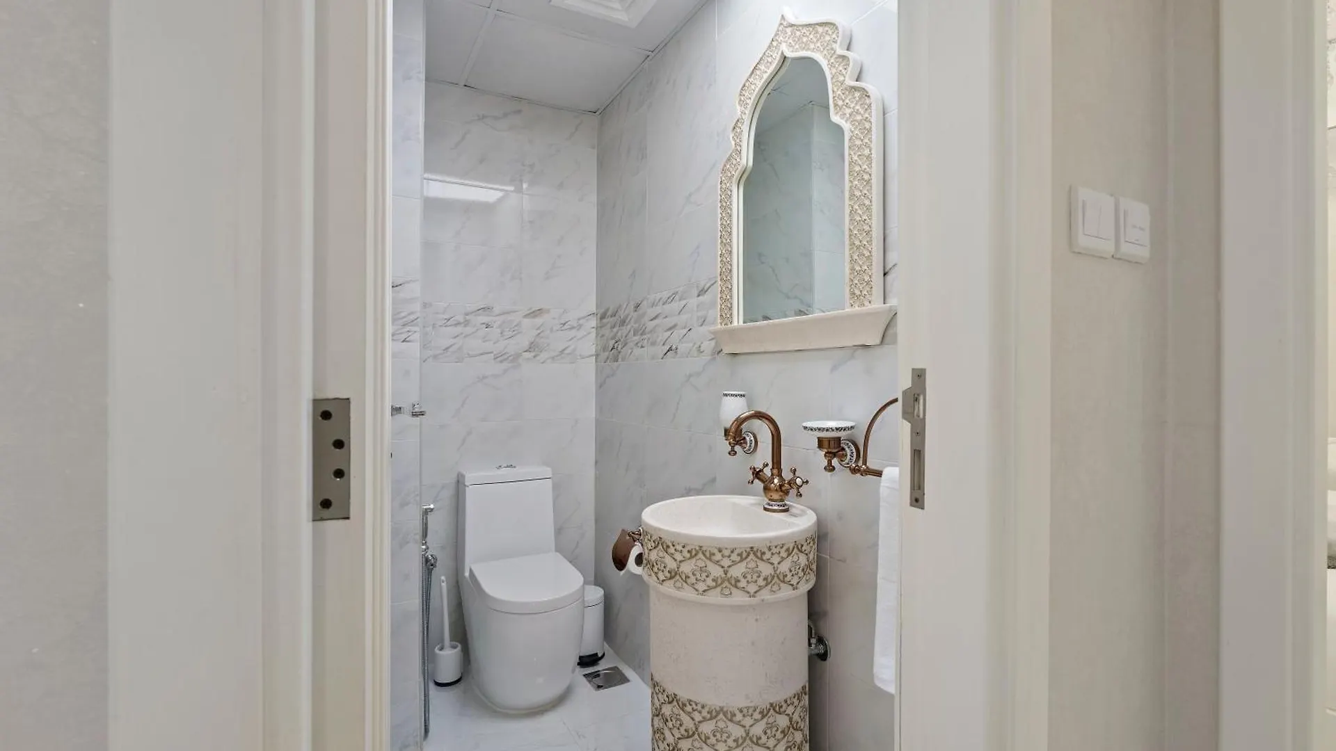 High Floor Upgraded 2Br In Jlt - Walk To Lake Park Dubai